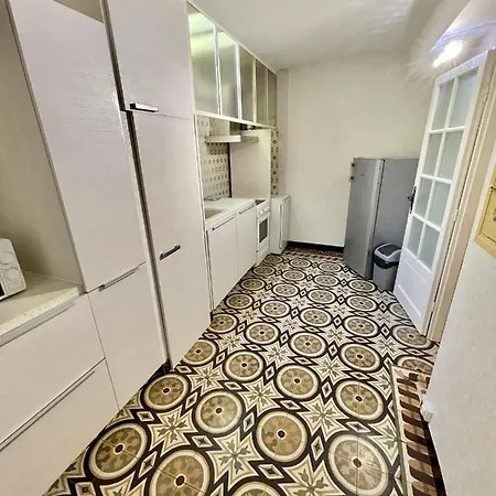 La Barbacane Pied Cite Medievale Готель