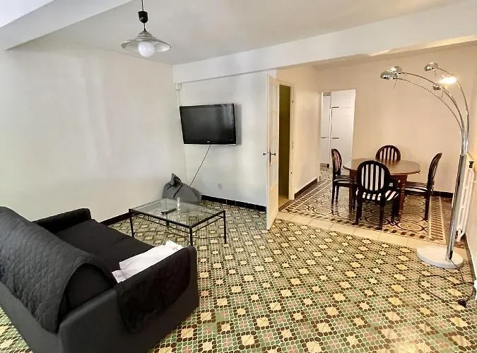 La Barbacane Pied Cite Medievale *