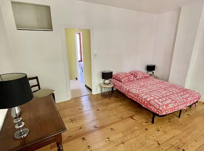 La Barbacane Pied Cite Medievale * Carcassonne